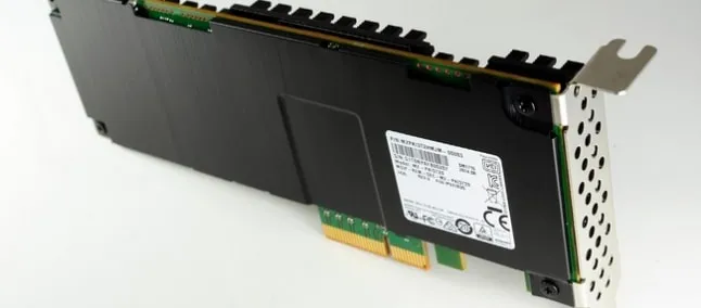 Samsung SM1715: parte la produzione dell’SSD con PCI-E da 3,2TB
