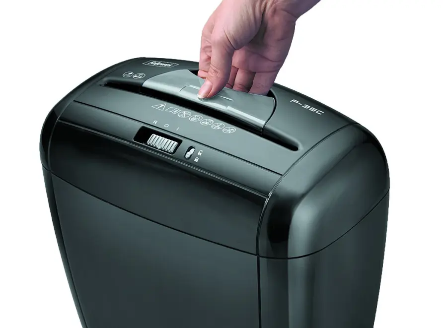 Recensione Fellowes P-35C