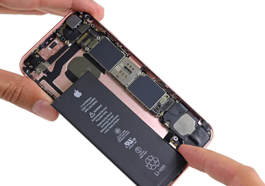 Come cambiare batteria iPhone