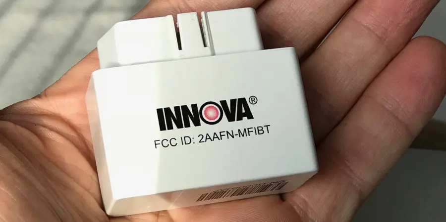 Come connettere iPhone ai controlli auto