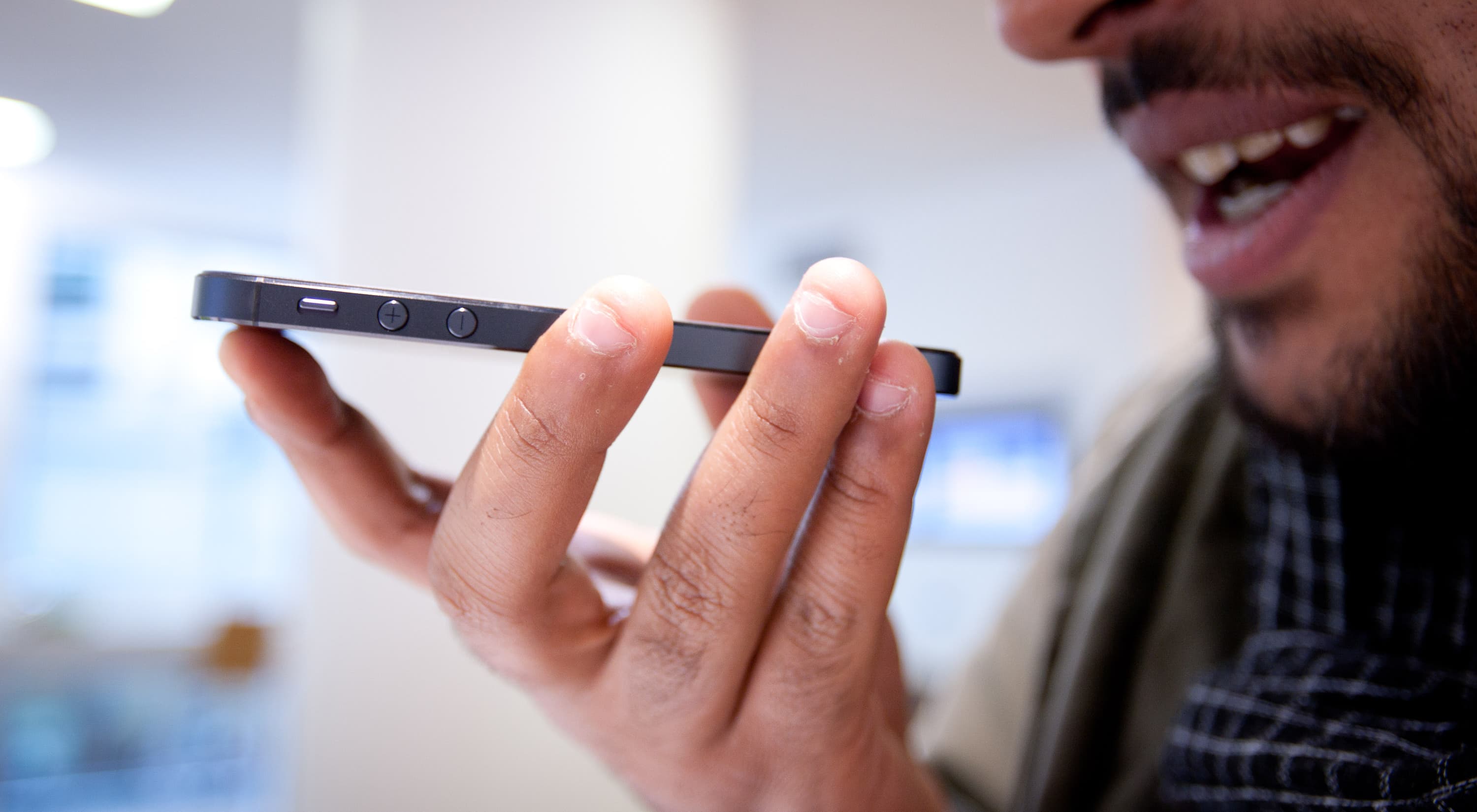 Come riprodurre news su iPhone con Siri