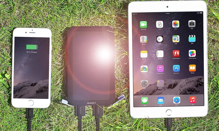 Recensioni Aukey PB-P8 Power Bank solare da 12000mAh