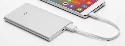 Recensione Xiaomi Power Bank 5000 mAh, batteria supplementare compatta e rapida