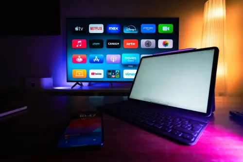 Come collegare il PC alla TV: cavo e wireless