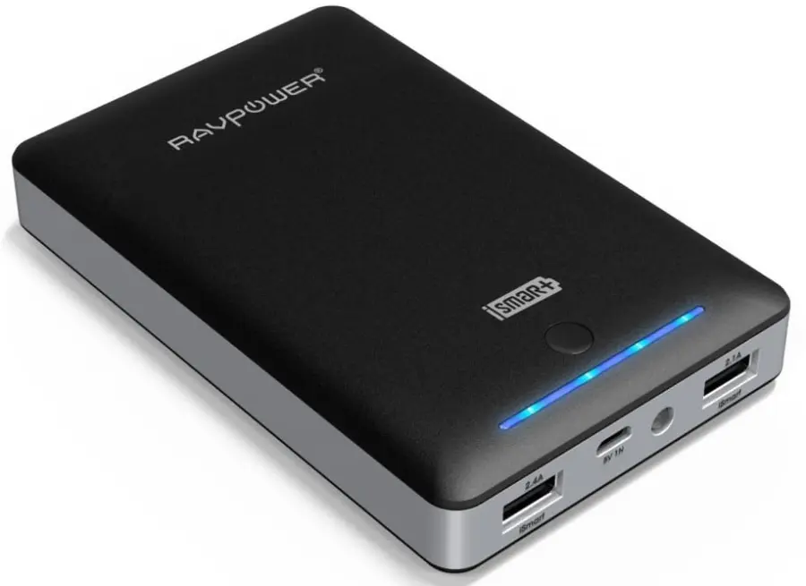 Recensione RAVPower Terza Generazione Deluxe, batteria esterna compatta e potente