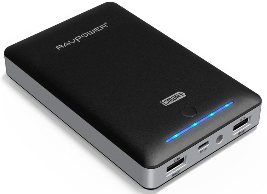 Recensione RAVPower Terza Generazione Deluxe, batteria esterna compatta e potente