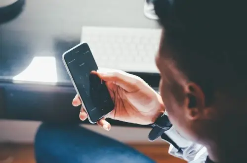 App per regolare la luminosità dello schermo in maniera sana