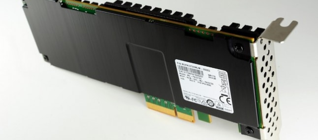 Samsung SM1715: parte la produzione dell'SSD con PCI-E da 3,2TB