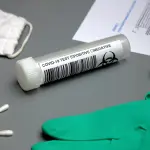 BinaxNOW Covid-19 Ag Card per sapere se sei positivo con lo smartphone