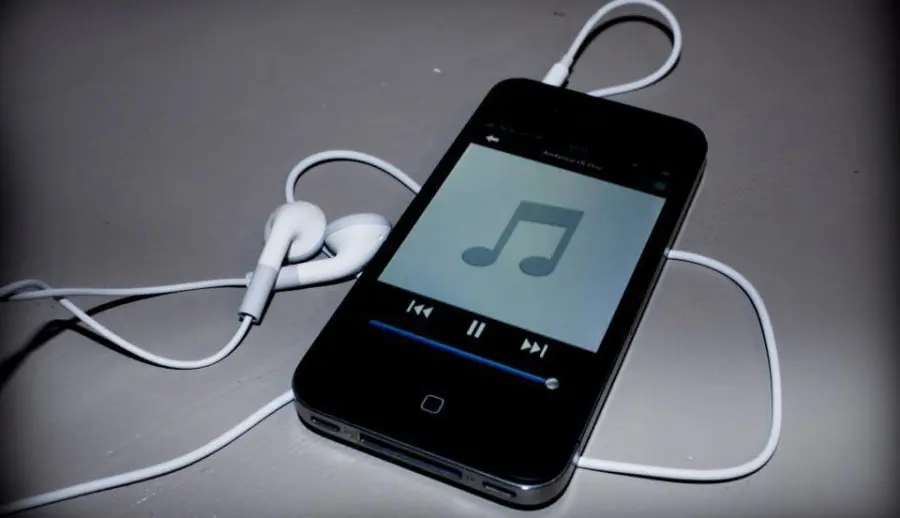 Come inviare file audio con WhatsApp dall'iPhone