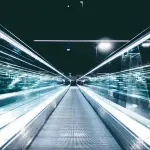 IL FUTURO DEL TRASPORTO ELETTRICO: OPPORTUNITÀ E SFIDE