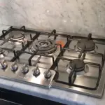 Come pulire piano cottura in acciaio inox