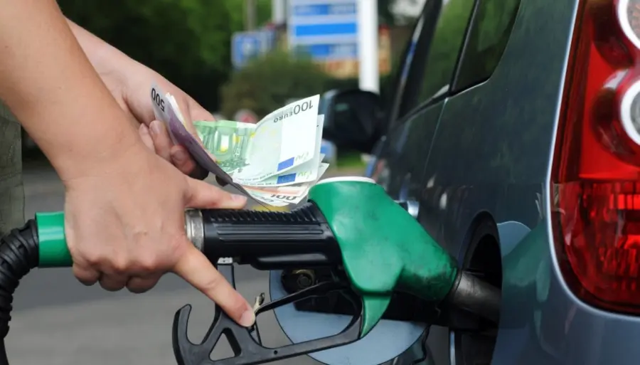 Con 100 euro di benzina quanti km si fanno