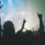 Il volume troppo alto causa la perdita dell'udito?