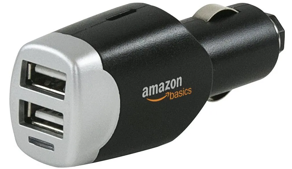 Recensione AmazonBasics CLA-USB04 caricabatterie auto