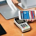 Come inviare denaro agli amici con Apple Pay