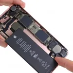 Come cambiare batteria iPhone
