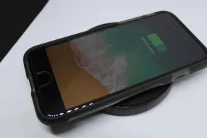 Ricarica veloce iPhone, perché abbandonarla
