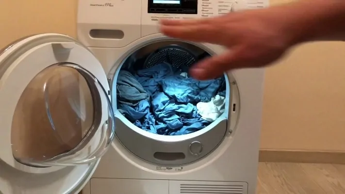 Come usare l’asciugatrice per non stirare