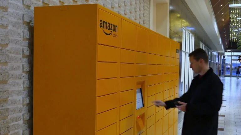 Come ritirare un pacco Amazon Locker