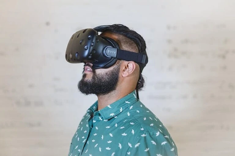 Realtà virtuale, applicazioni e prospettive per il futuro