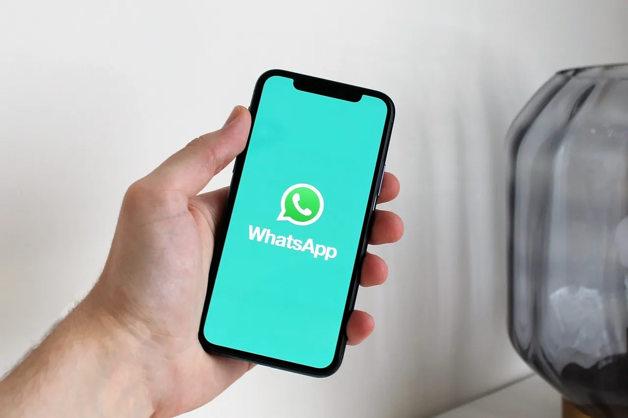 Sicurezza su WhatsApp: come scongiurare furti al proprio profilo