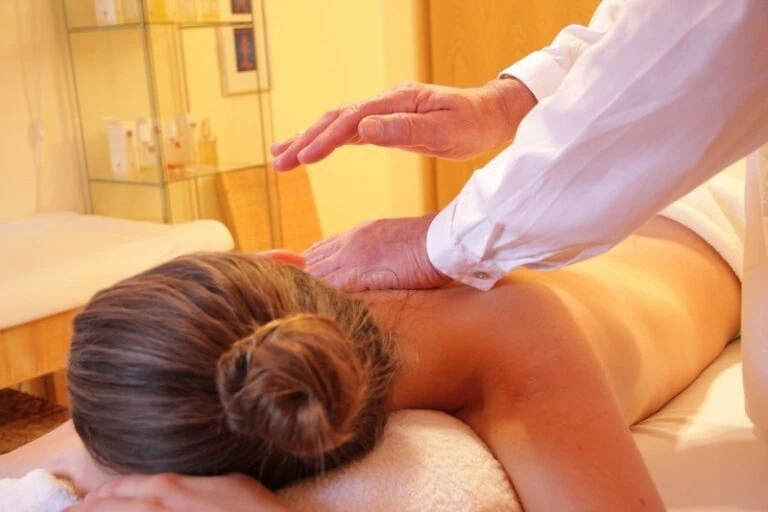 Massaggiatore professionista in ambito benessere: come iniziare